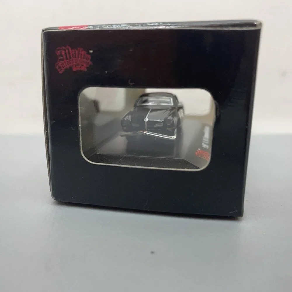 Malibu International 1:87 Volkswagon VW Karmann Chia Coupe Car Black Die Cast